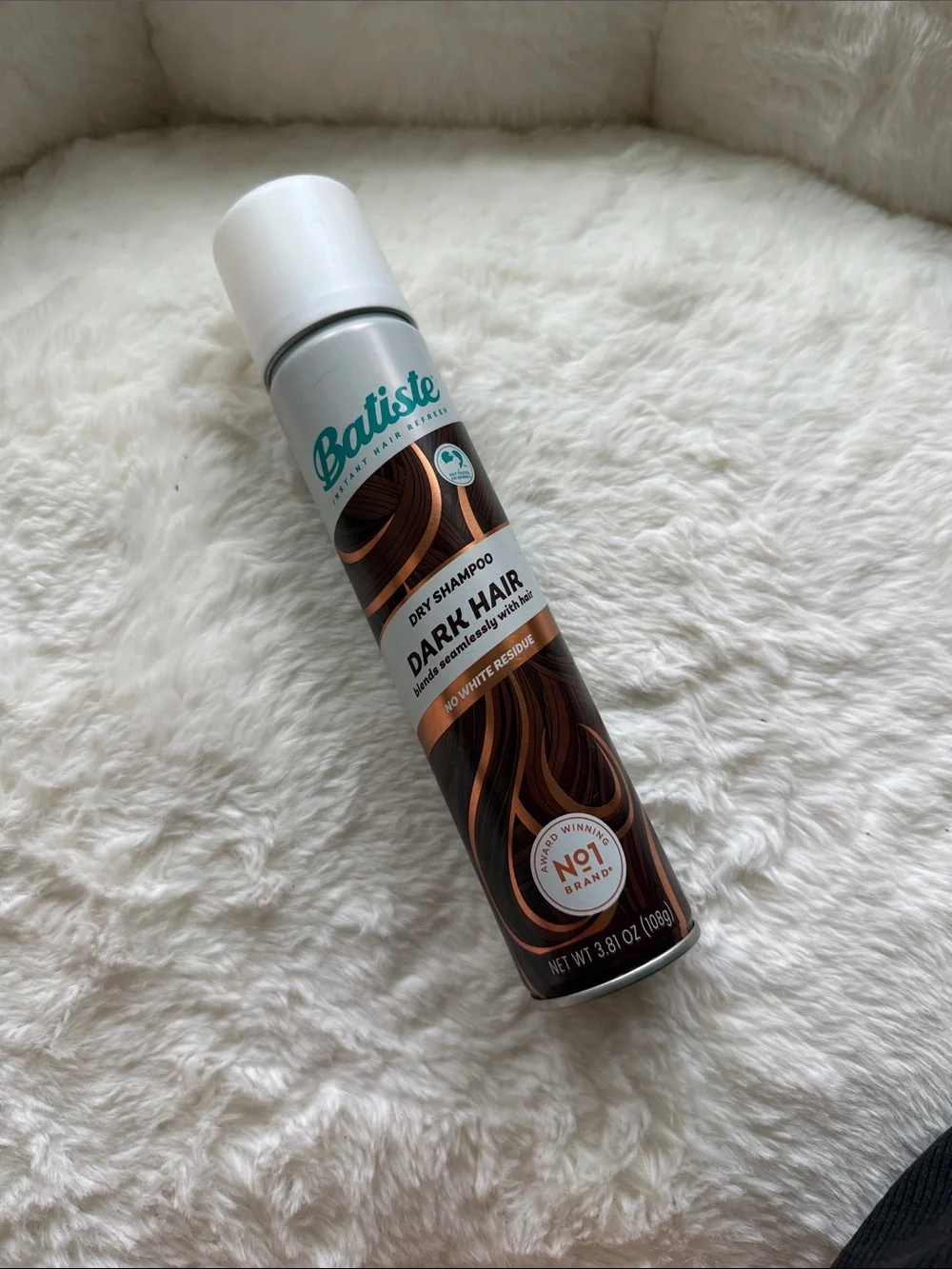 Batiste Hint of Color Dry Shampoo - Divine Dark hair black